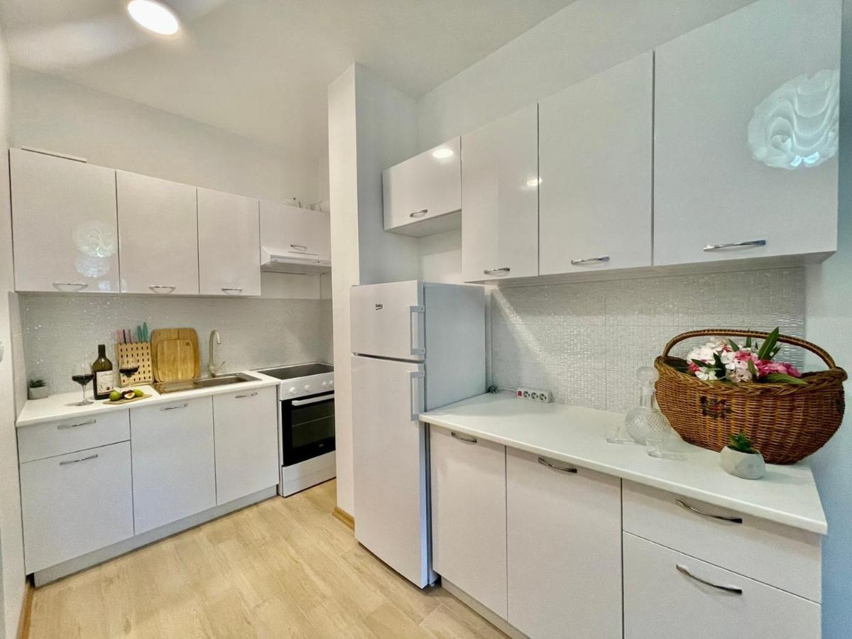 Olive Square Apartment Budva Ngoại thất bức ảnh